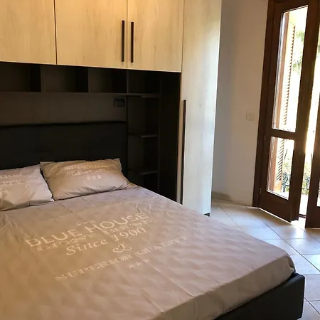 Semesterbostad Calypso Sea View House Badesi